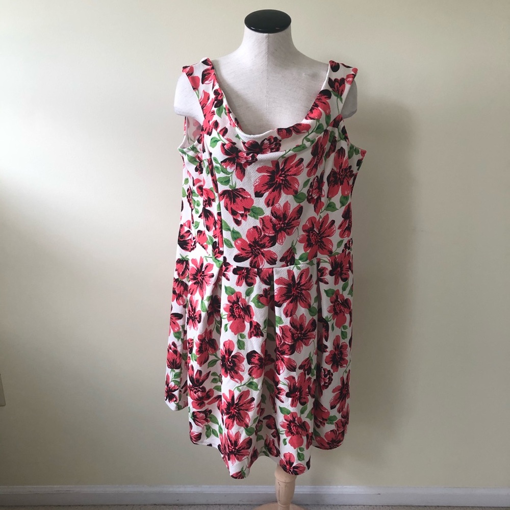Boohoo plus cream pink floral Jamie skater dress NWT size 18